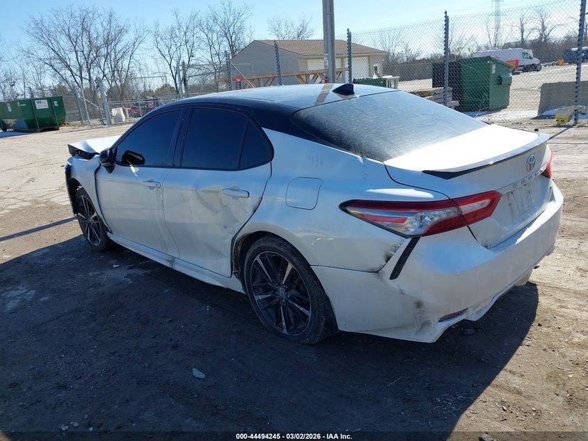 Car Image 2019 TOYOTA CAMRY