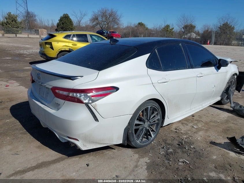 Car Image 2019 TOYOTA CAMRY