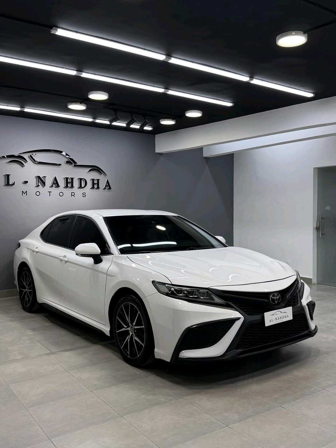 Car Image 2022 TOYOTA CAMRY SE