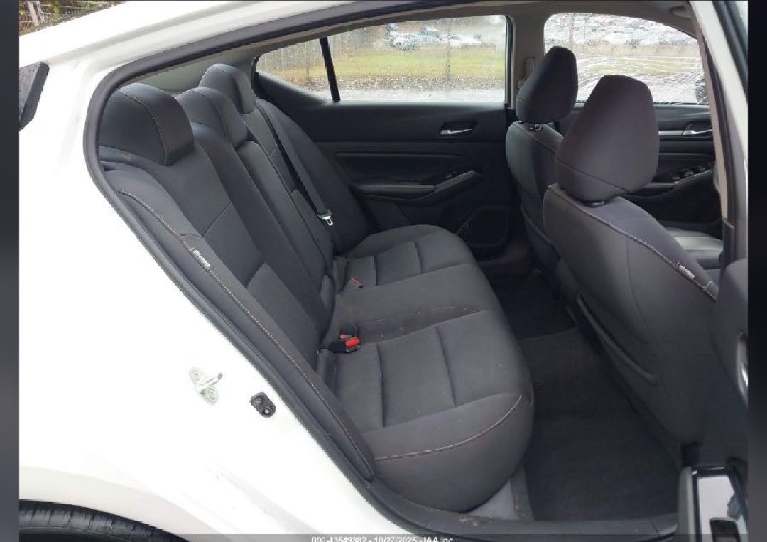 Car Image 2021 NISSAN ALTIMA