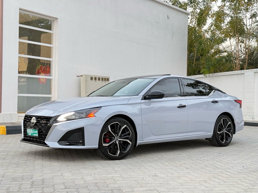 Car Image 2023 NISSAN ALTIMA SR