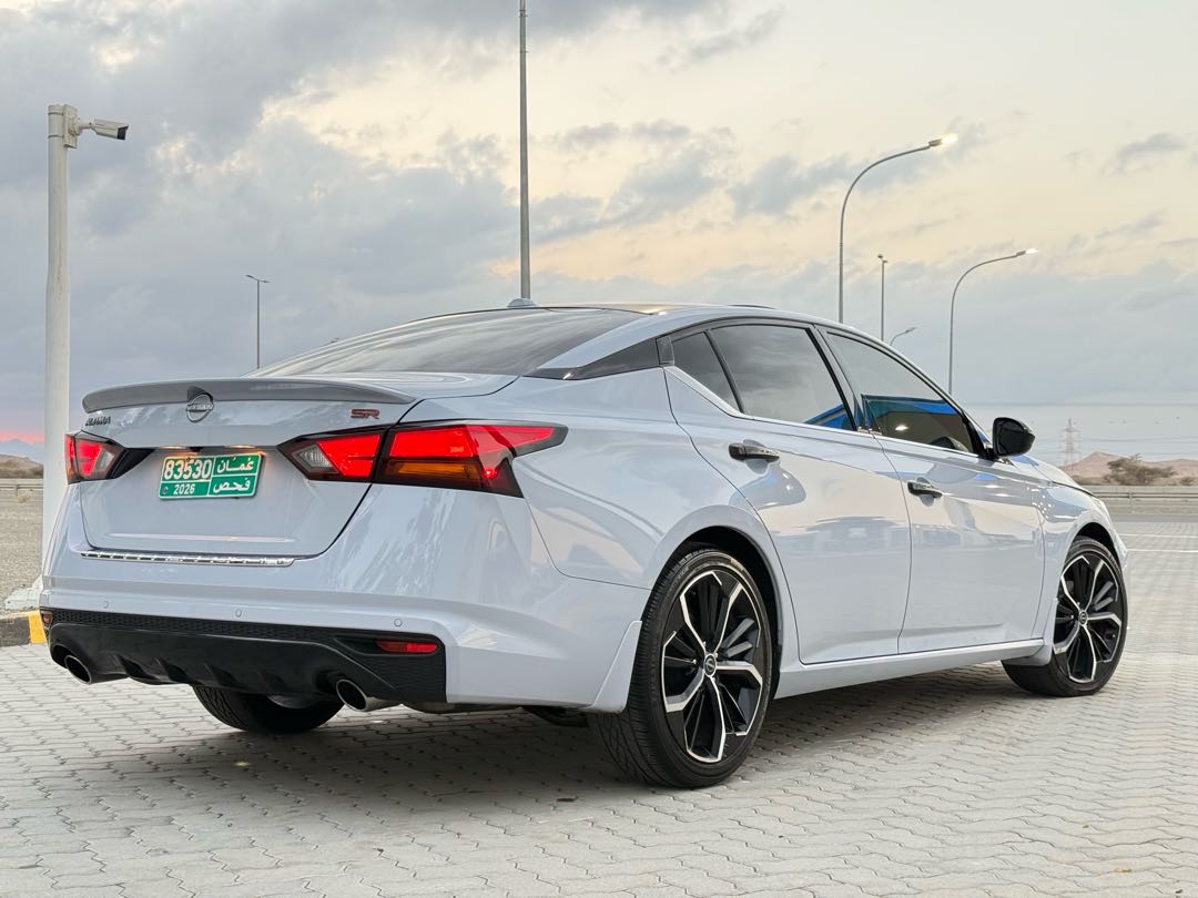 Car Image 2023 NISSAN ALTIMA SR