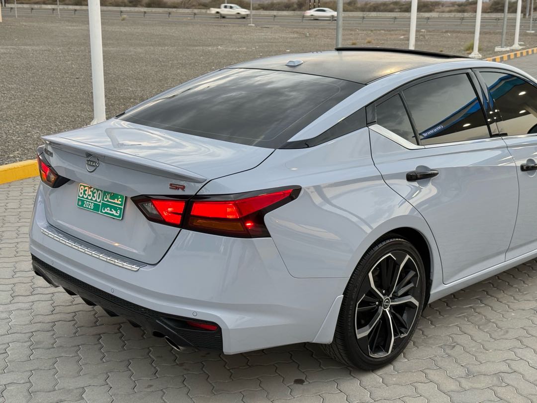 Car Image 2023 NISSAN ALTIMA SR