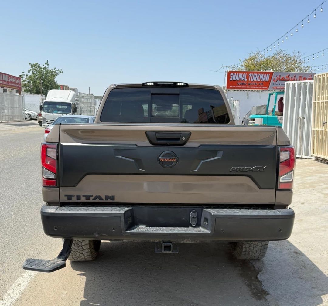 Car Image 2020 NISSAN TITAN