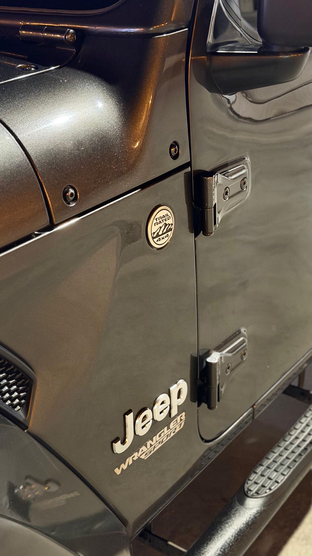 Car Image 2019 JEEP WRANGLER Sport
