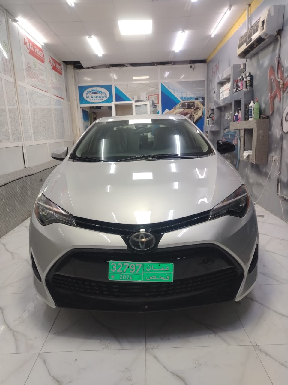 Car Image 2017 TOYOTA COROLLA LE