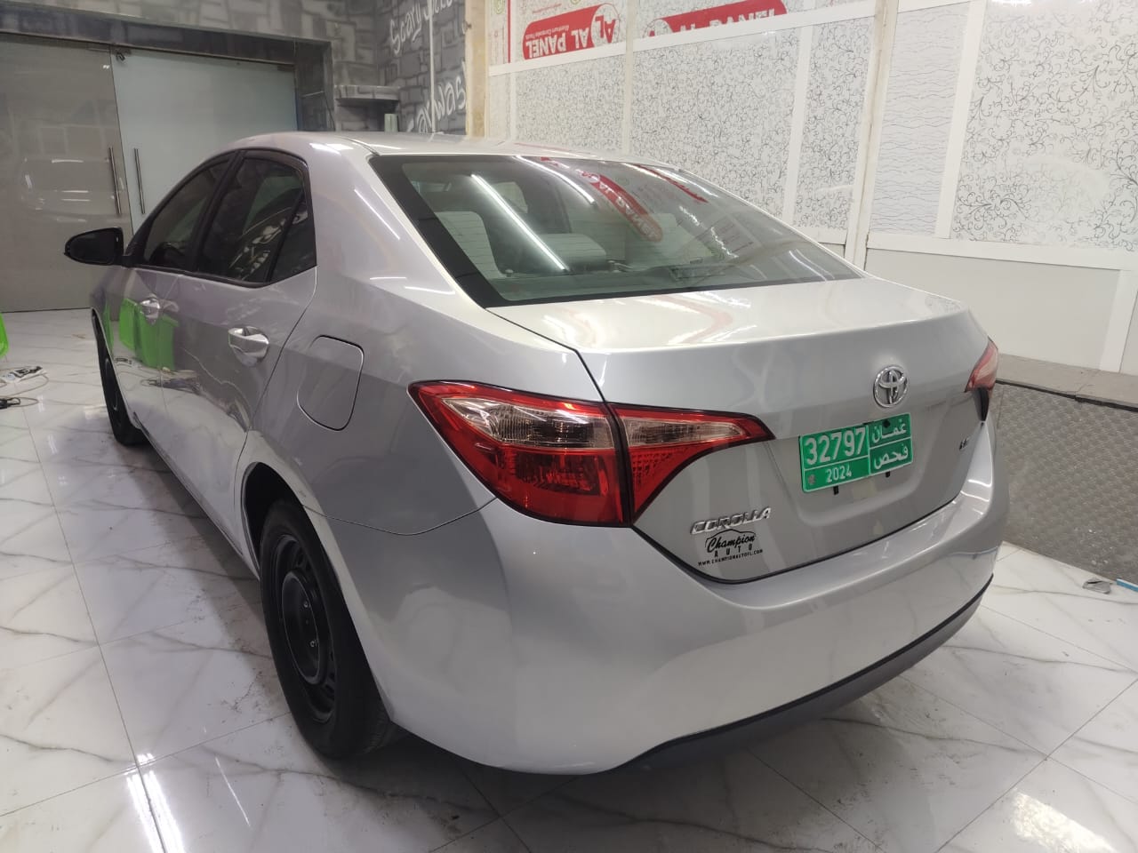 Car Image 2017 TOYOTA COROLLA LE