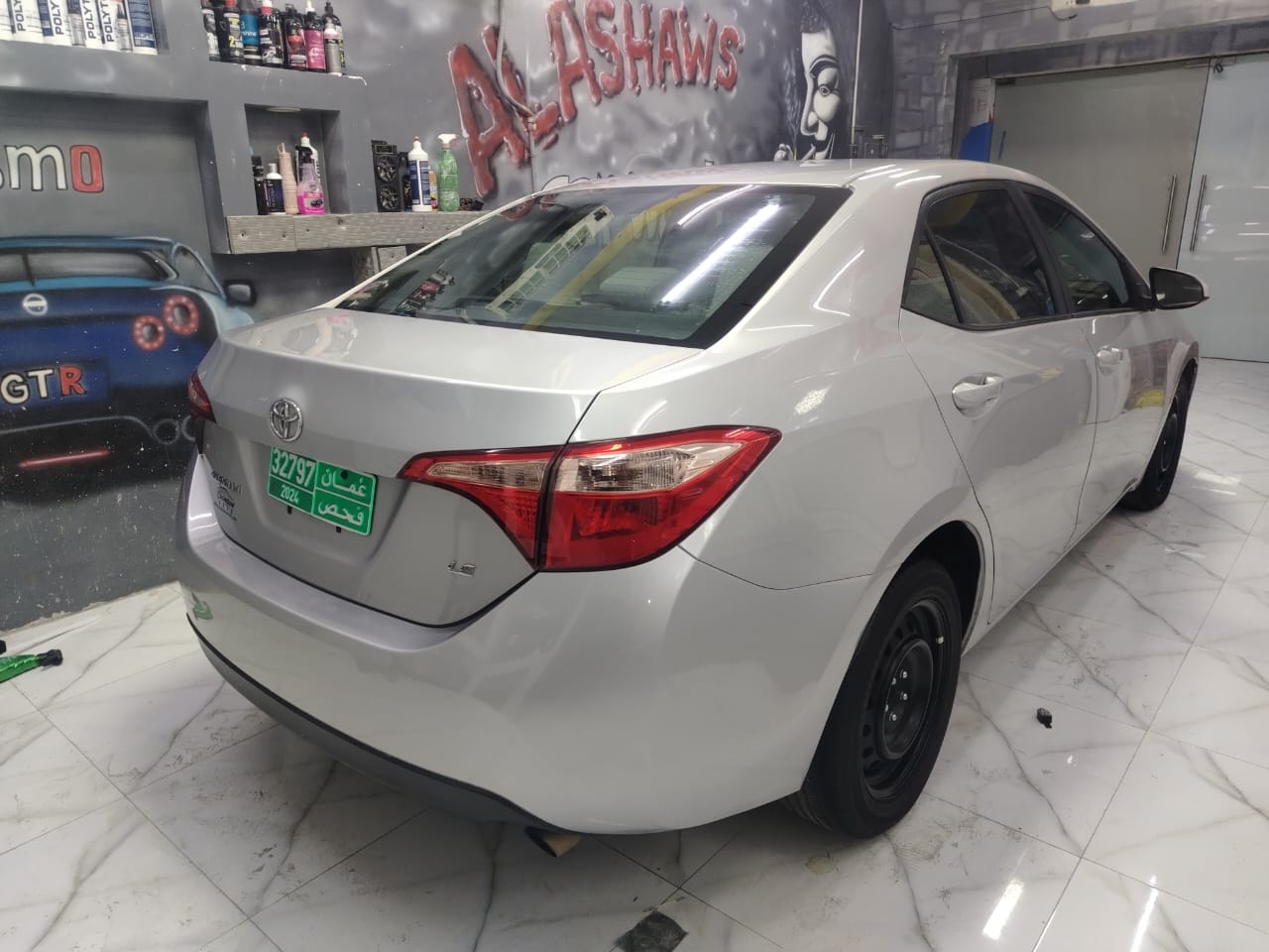 Car Image 2017 TOYOTA COROLLA LE