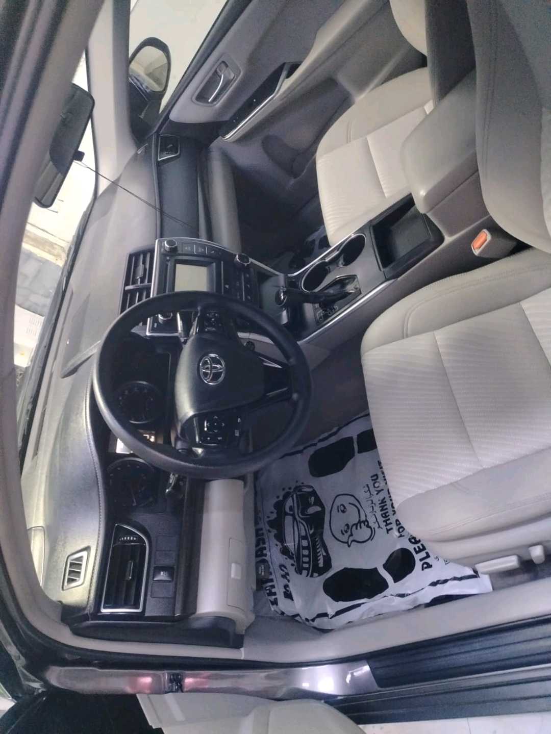 Car Image 2017 TOYOTA CAMRY LE