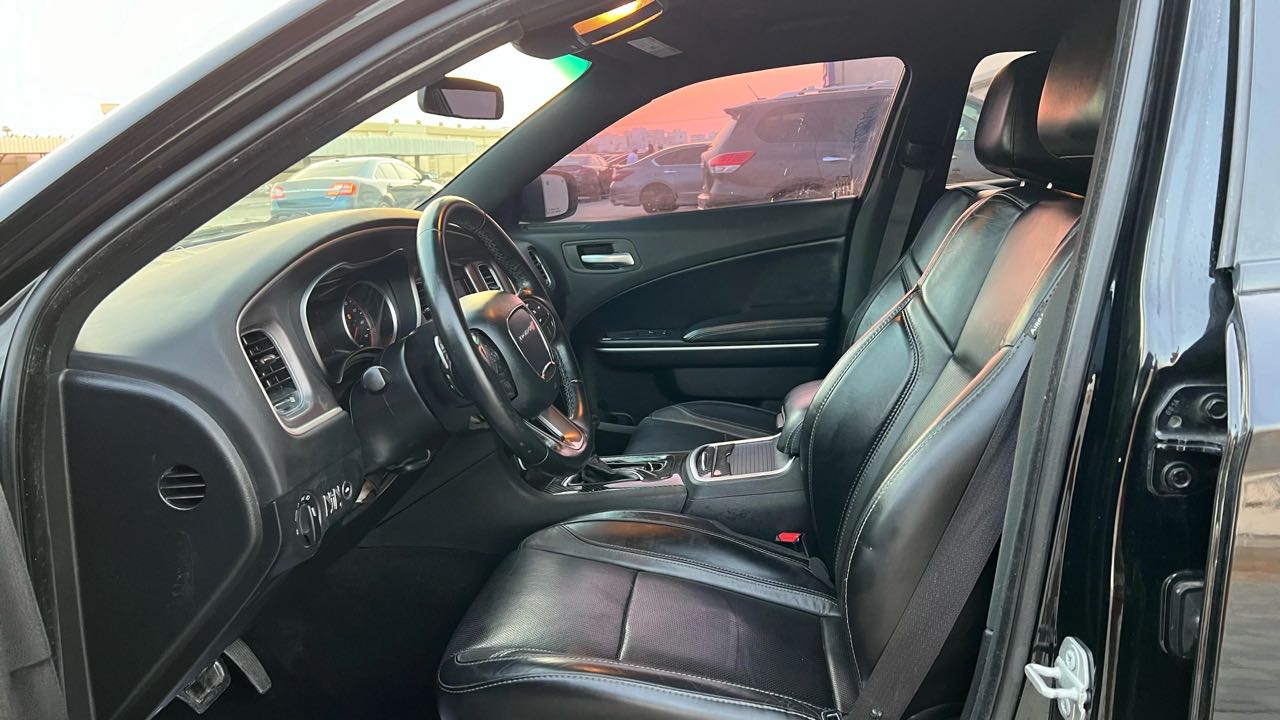 Car Image 2020 DODGE CHARGER SXT