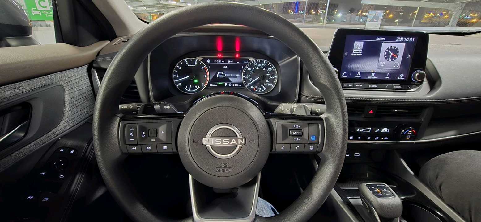نيسان روج 2025