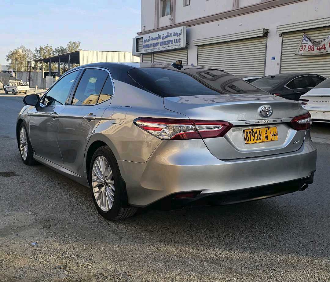 Car Image 2020 TOYOTA CAMRY XLE