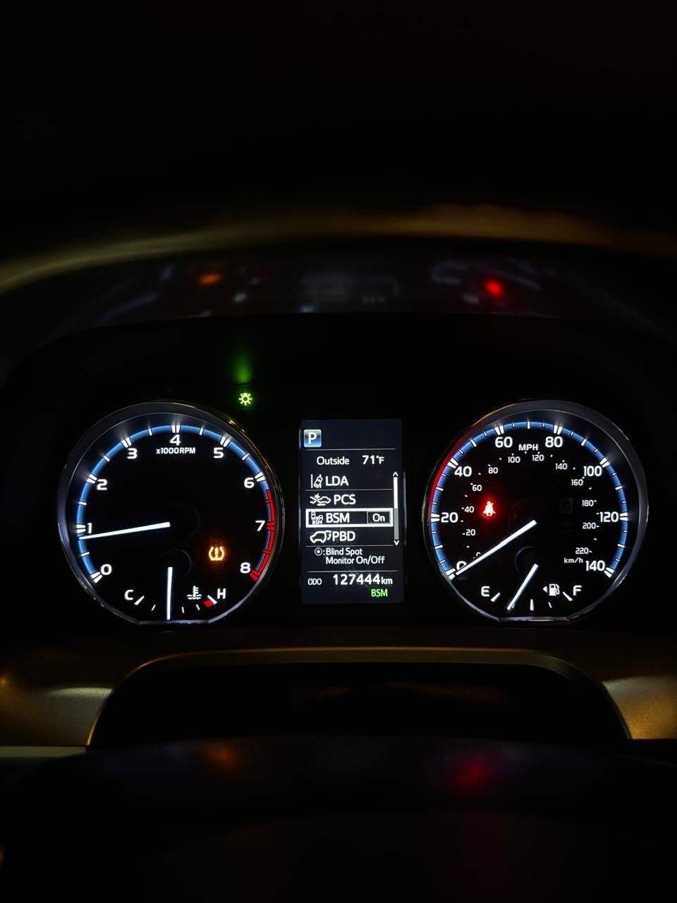 Car Image 2018 TOYOTA RAV4 LIMITED