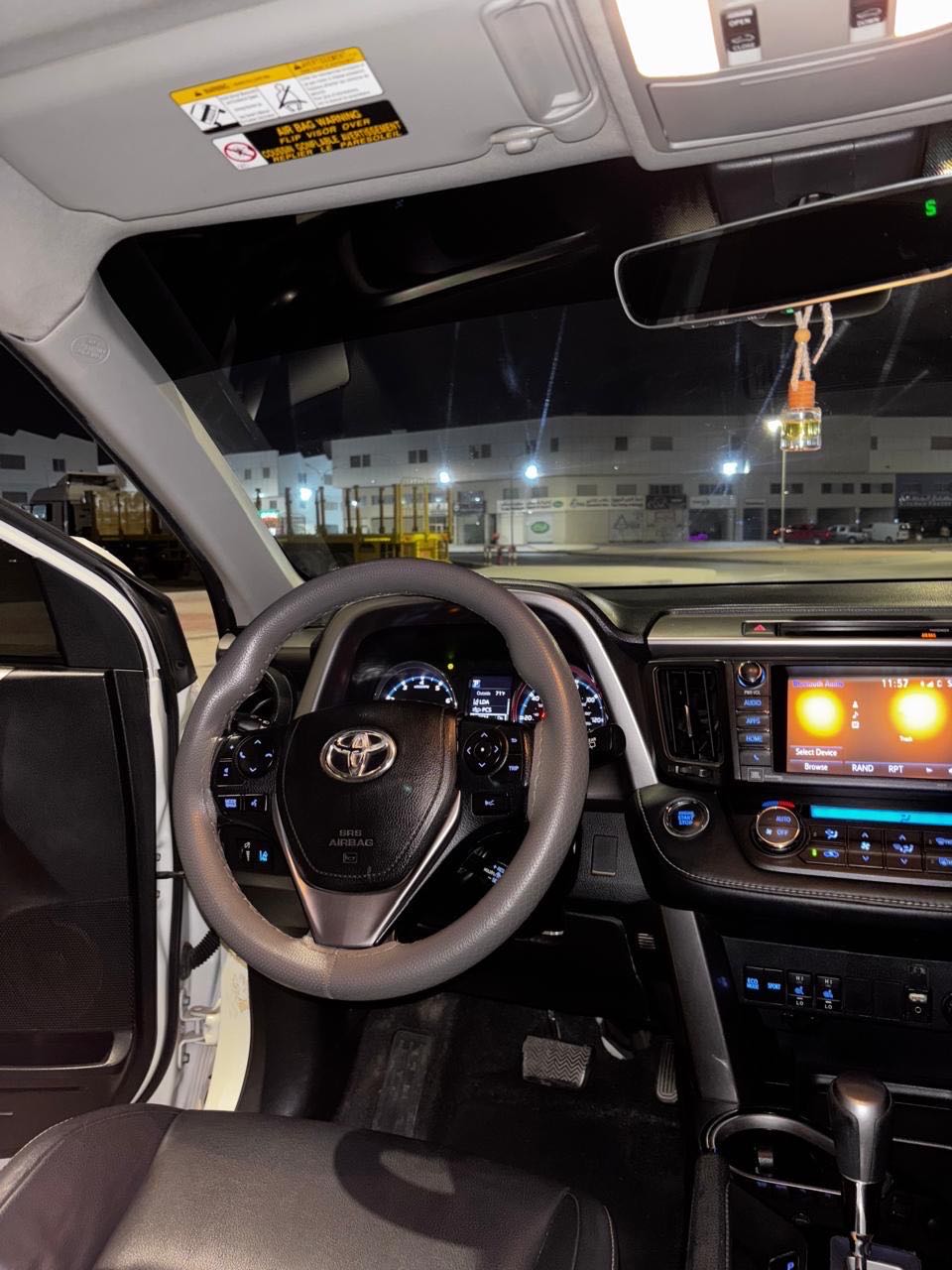 Car Image 2018 TOYOTA RAV4 LIMITED