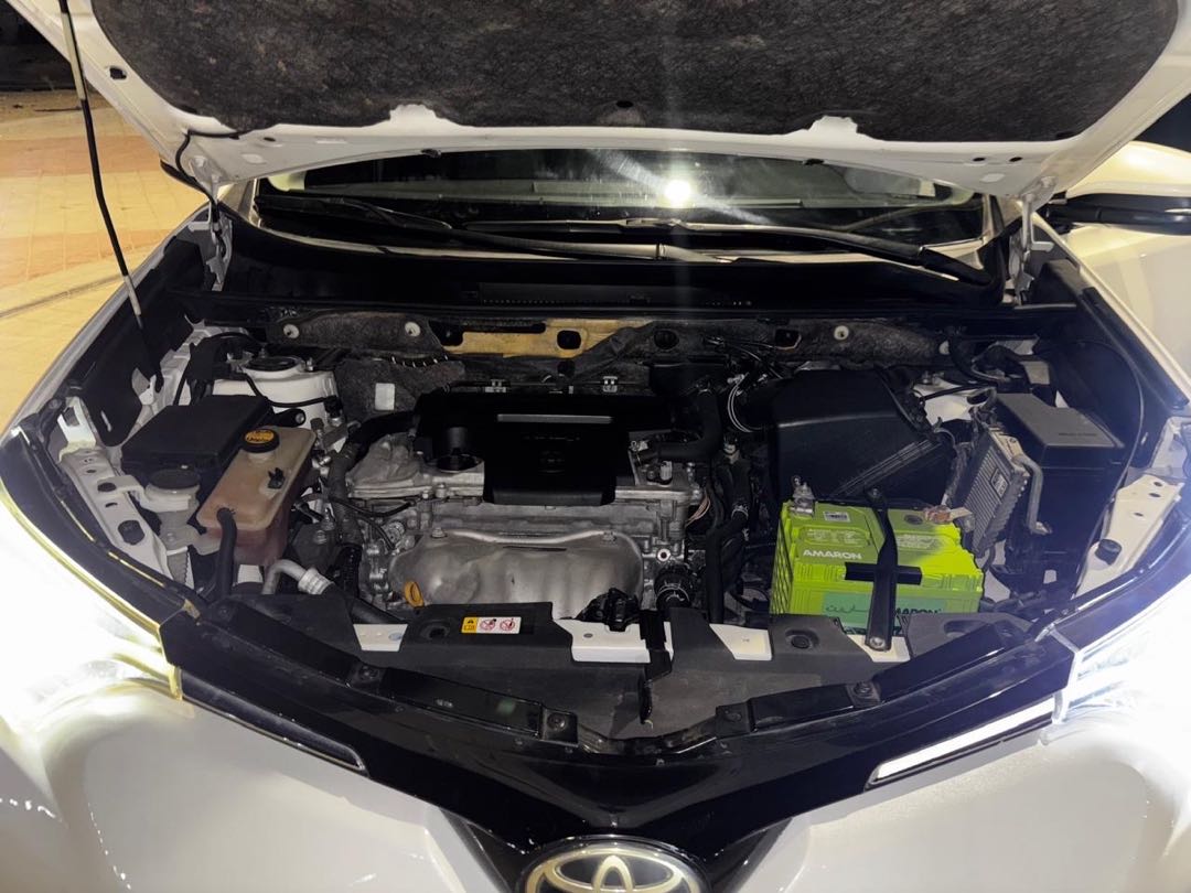 Car Image 2018 TOYOTA RAV4 LIMITED