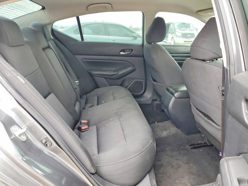 Car Image 2019 NISSAN ALTIMA