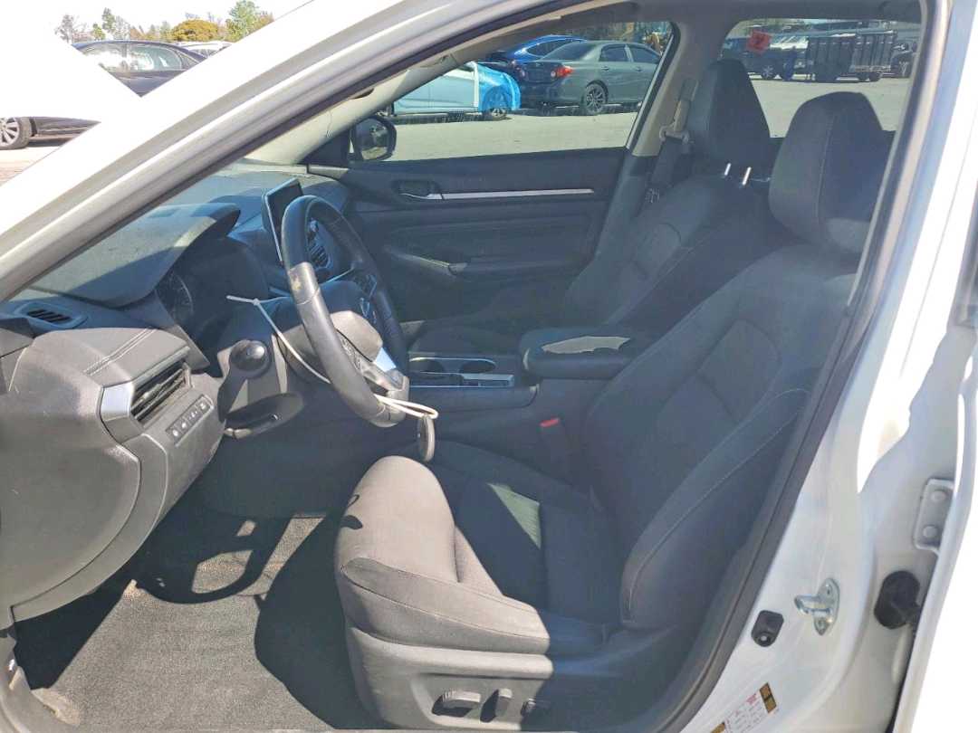 Car Image 2019 NISSAN ALTIMA