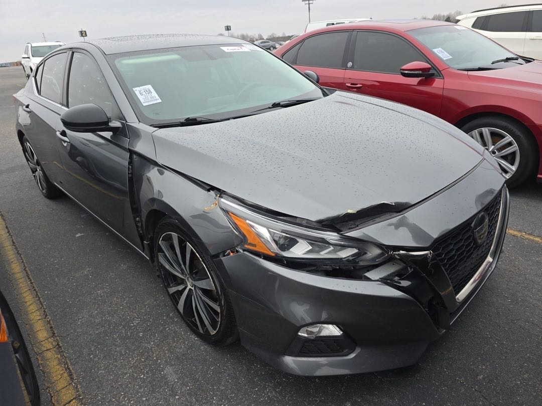 Car Image 2019 NISSAN ALTIMA SR