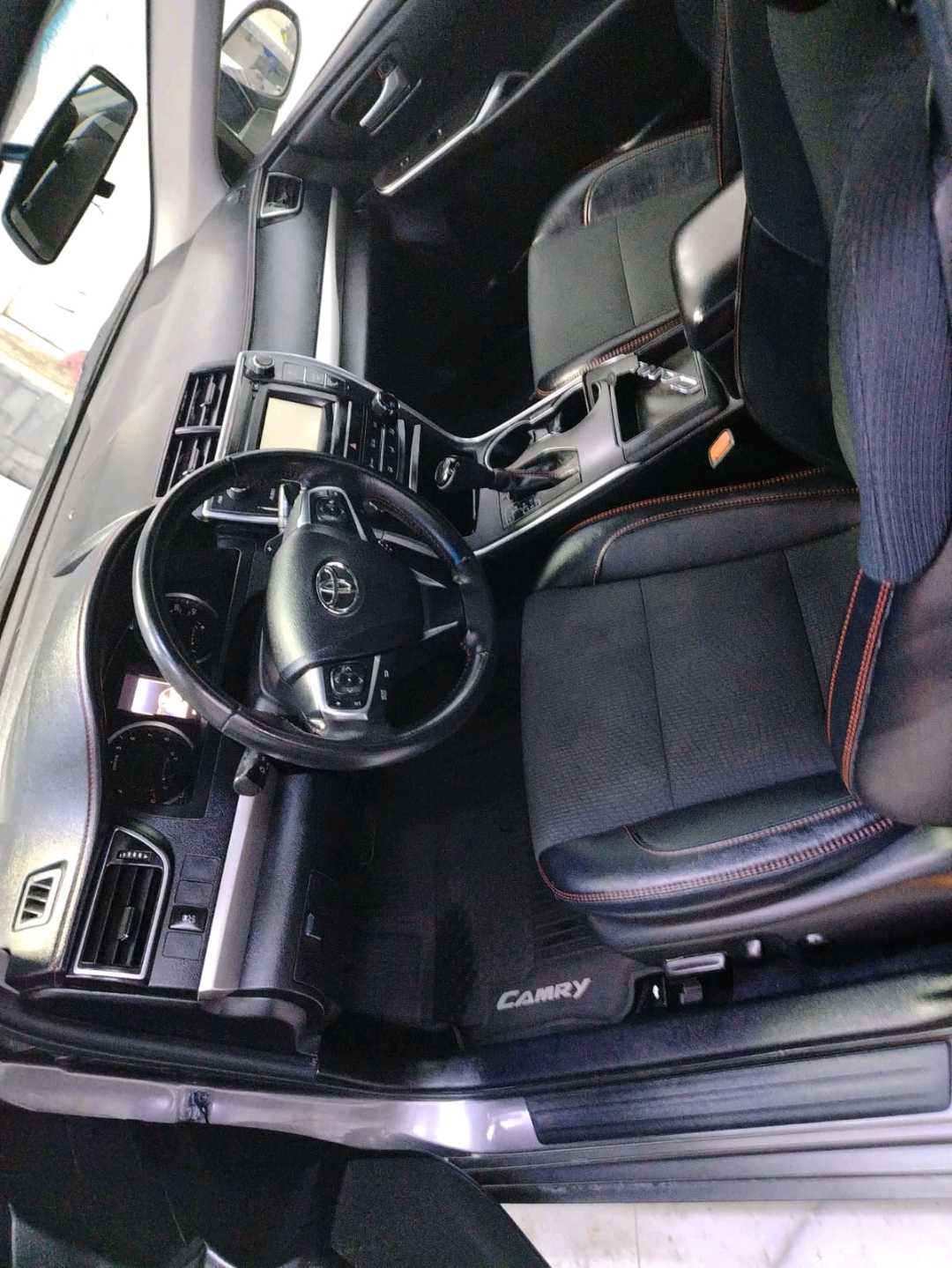 Car Image 2017 TOYOTA CAMRY SE