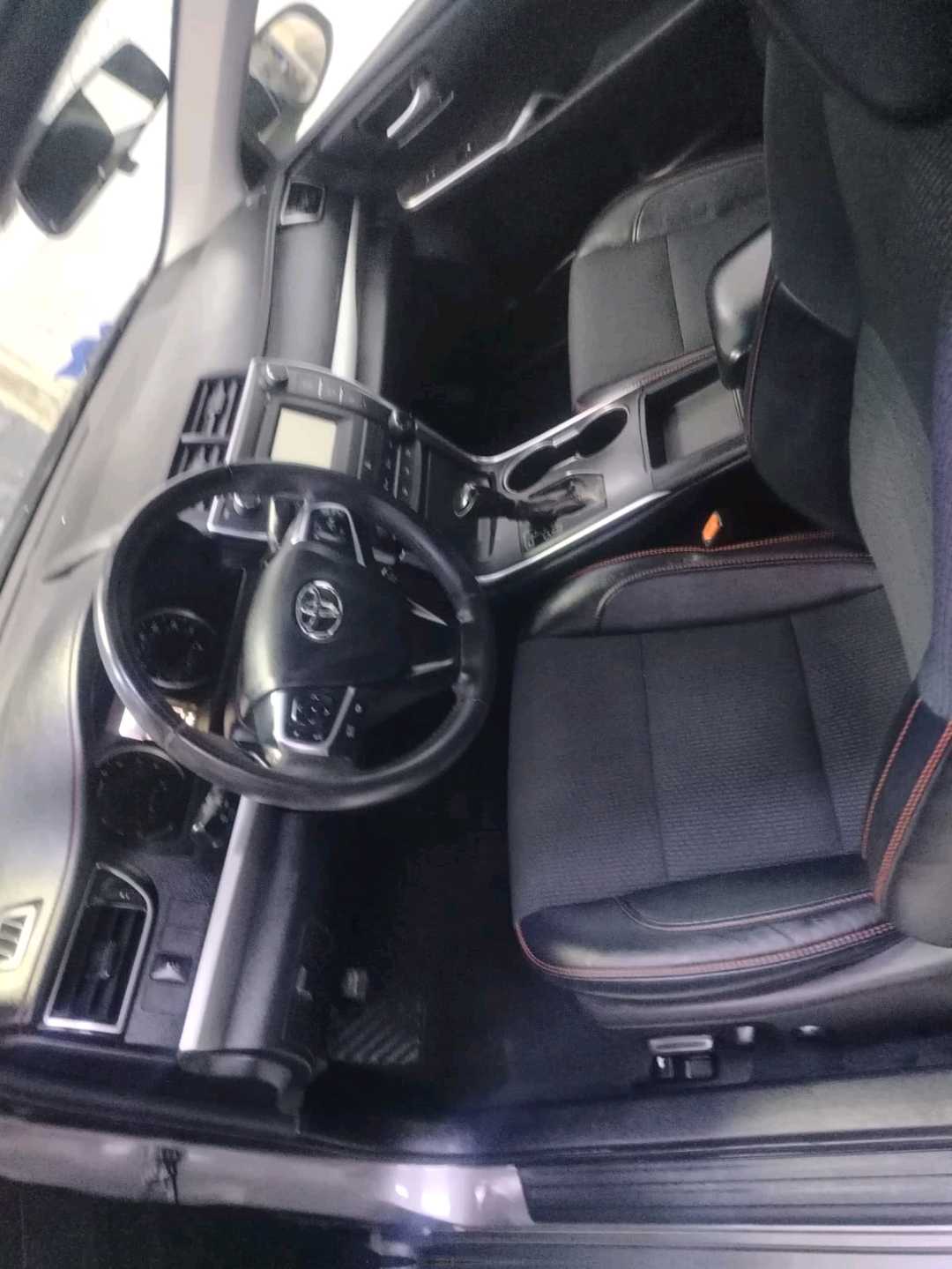 Car Image 2017 TOYOTA CAMRY SE