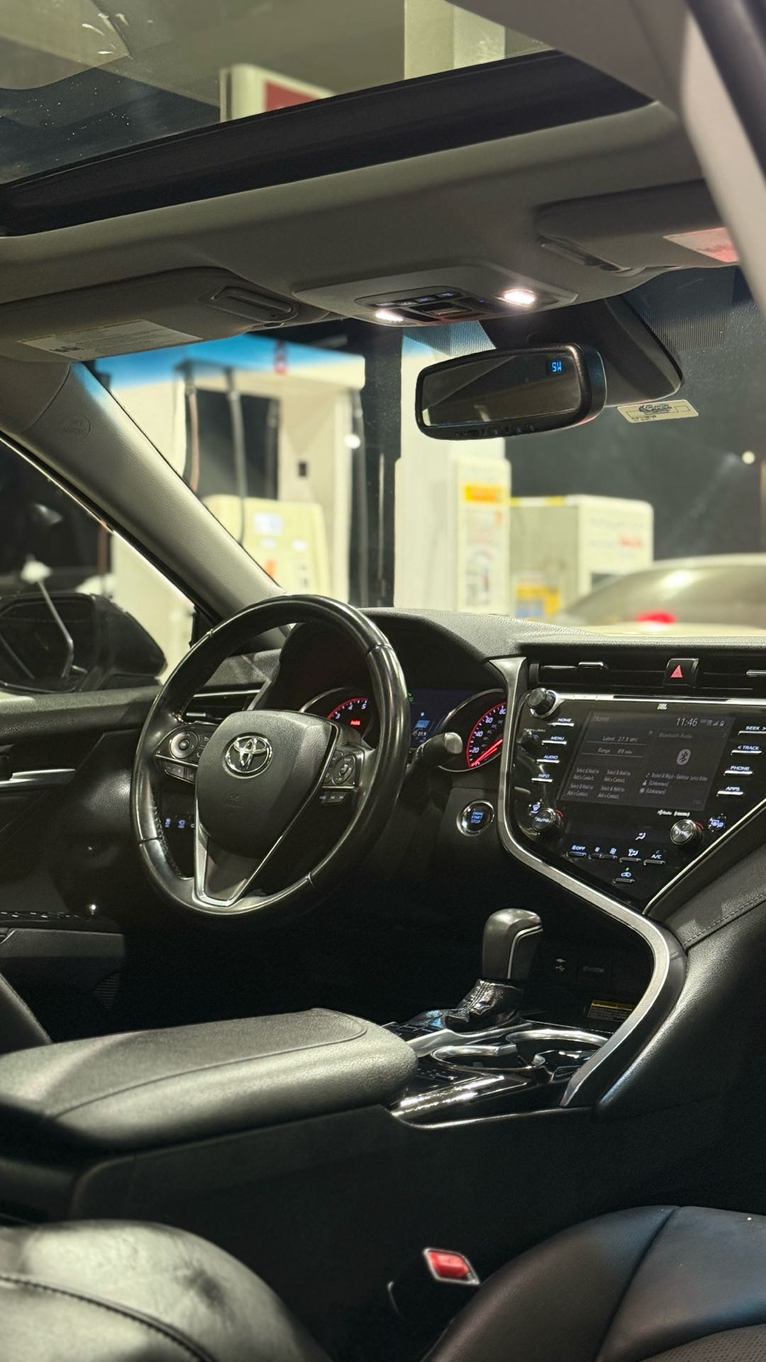 Car Image 2018 TOYOTA CAMRY XSE