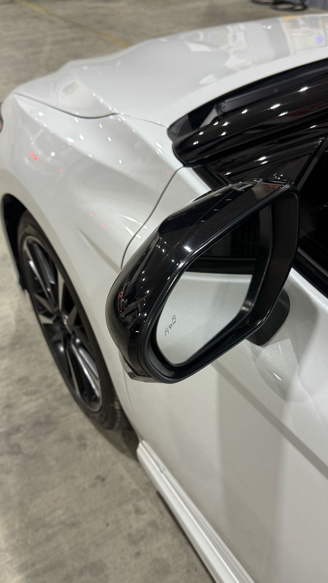 Car Image 2018 TOYOTA CAMRY XSE