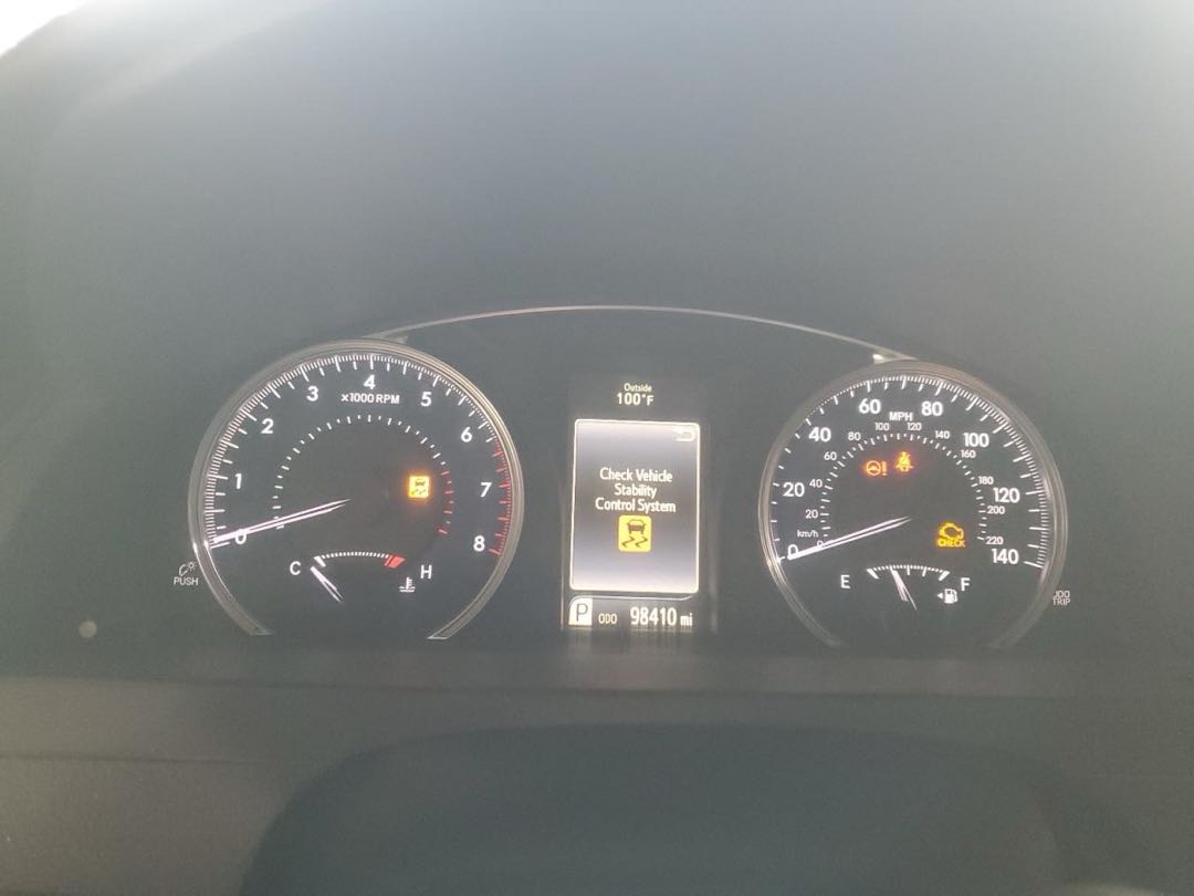 Car Image 2017 TOYOTA CAMRY