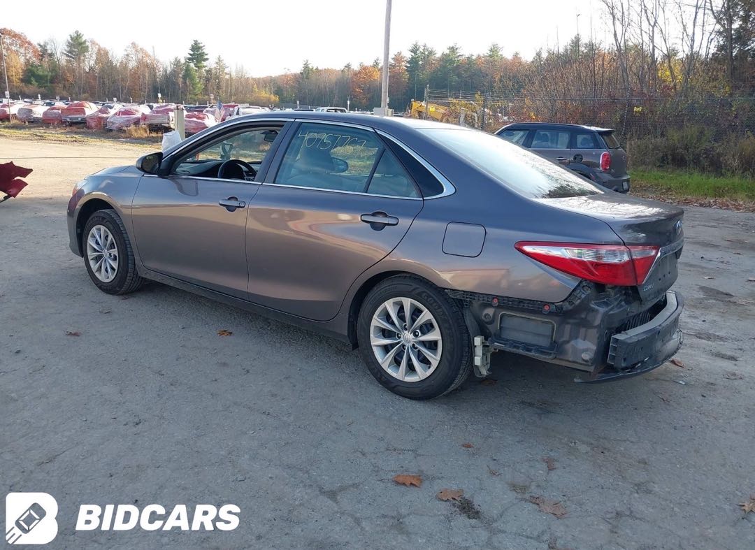 Car Image 2017 TOYOTA CAMRY
