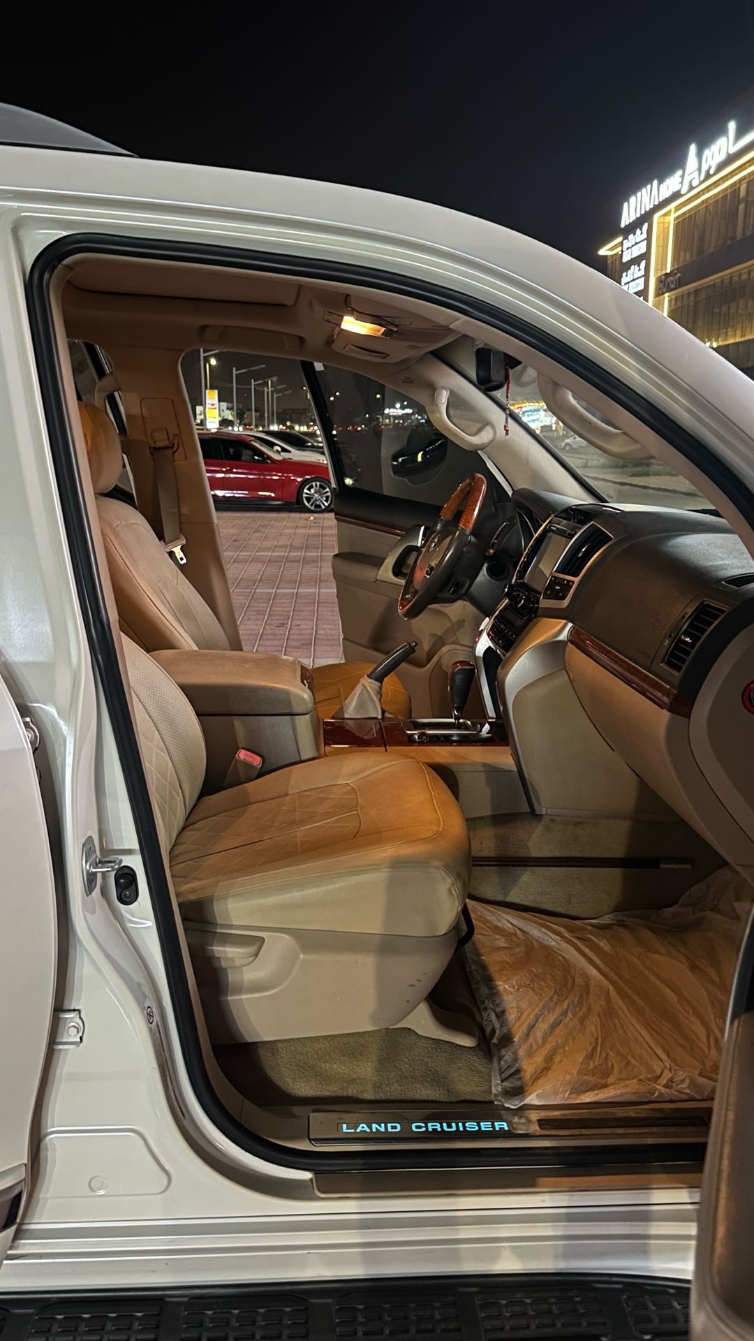 Car Image 2015 TOYOTA LAND CRUISER VX.R