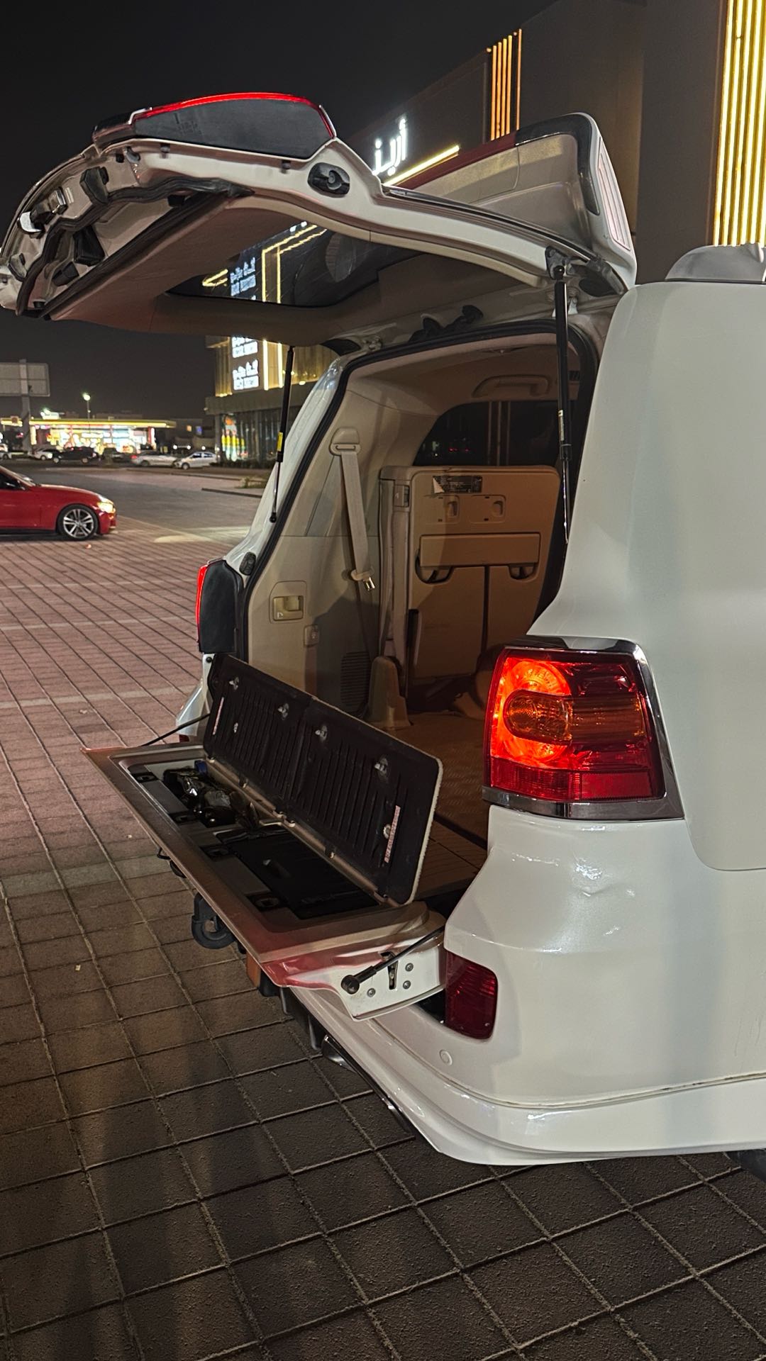 Car Image 2015 TOYOTA LAND CRUISER VX.R