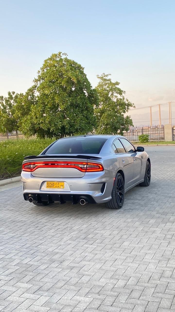 Car Image 2018 DODGE CHARGER SXT