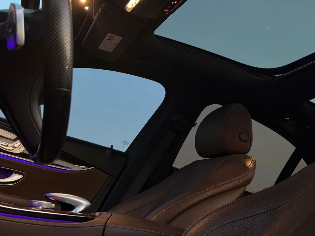 Car Image 2017 MERCEDES E Class 300