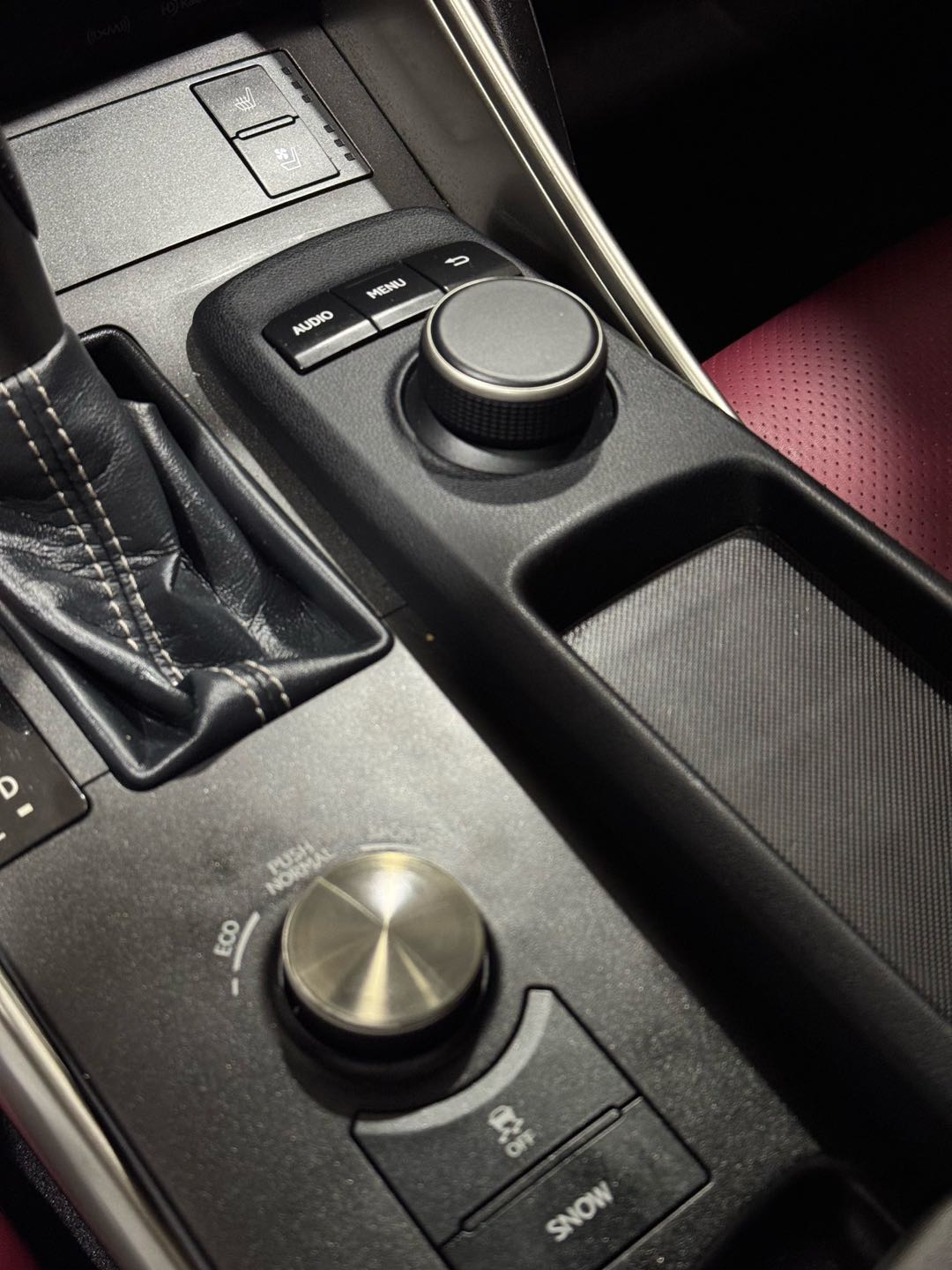 Car Image 2018 LEXUS IS 300