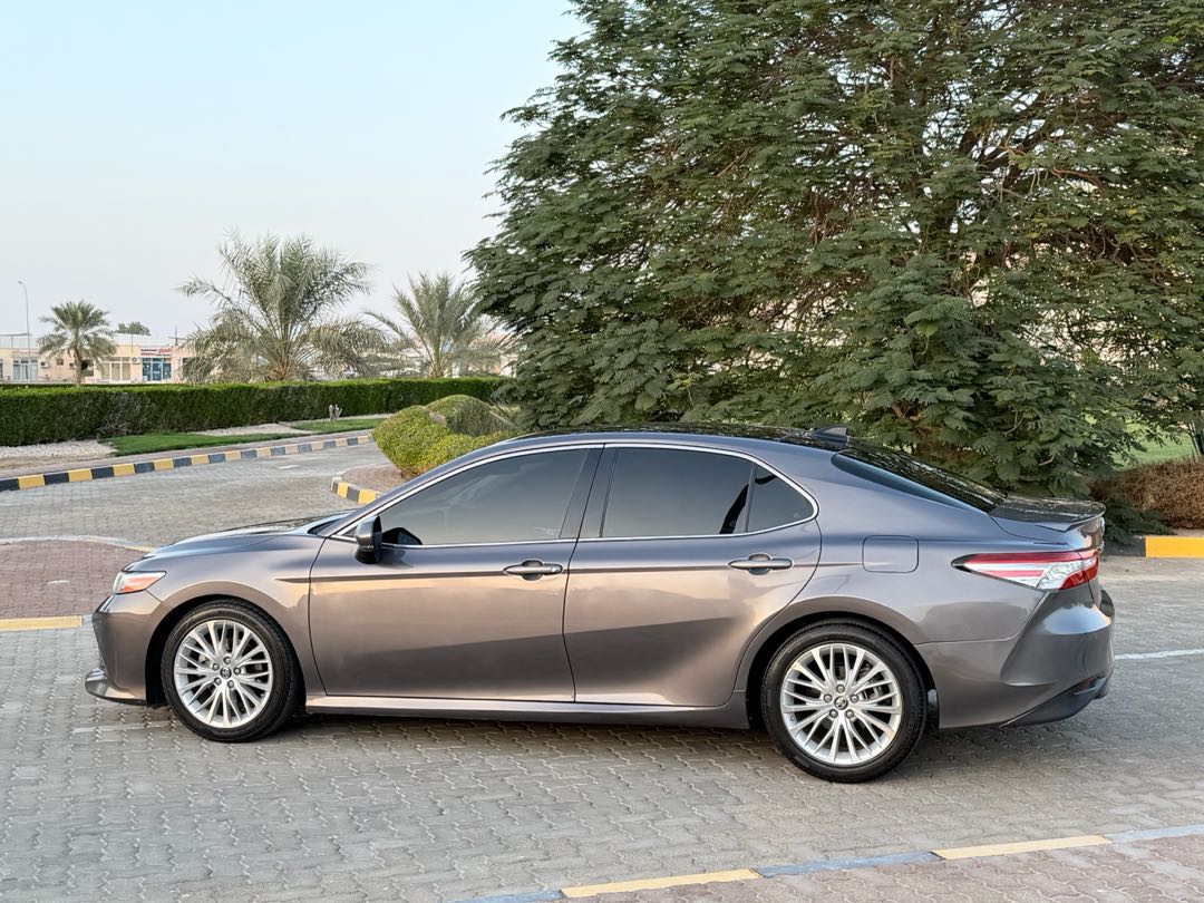 Car Image 2018 TOYOTA CAMRY XLE
