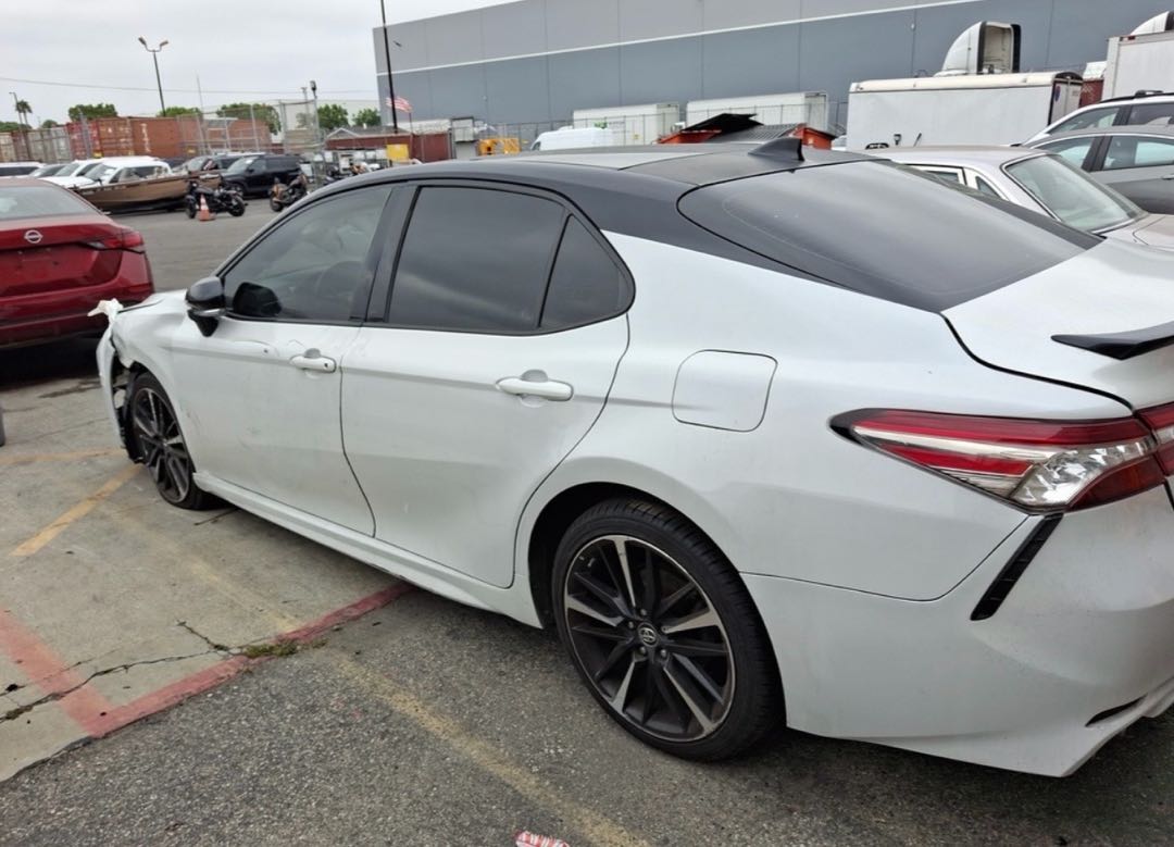 Car Image 2019 TOYOTA CAMRY
