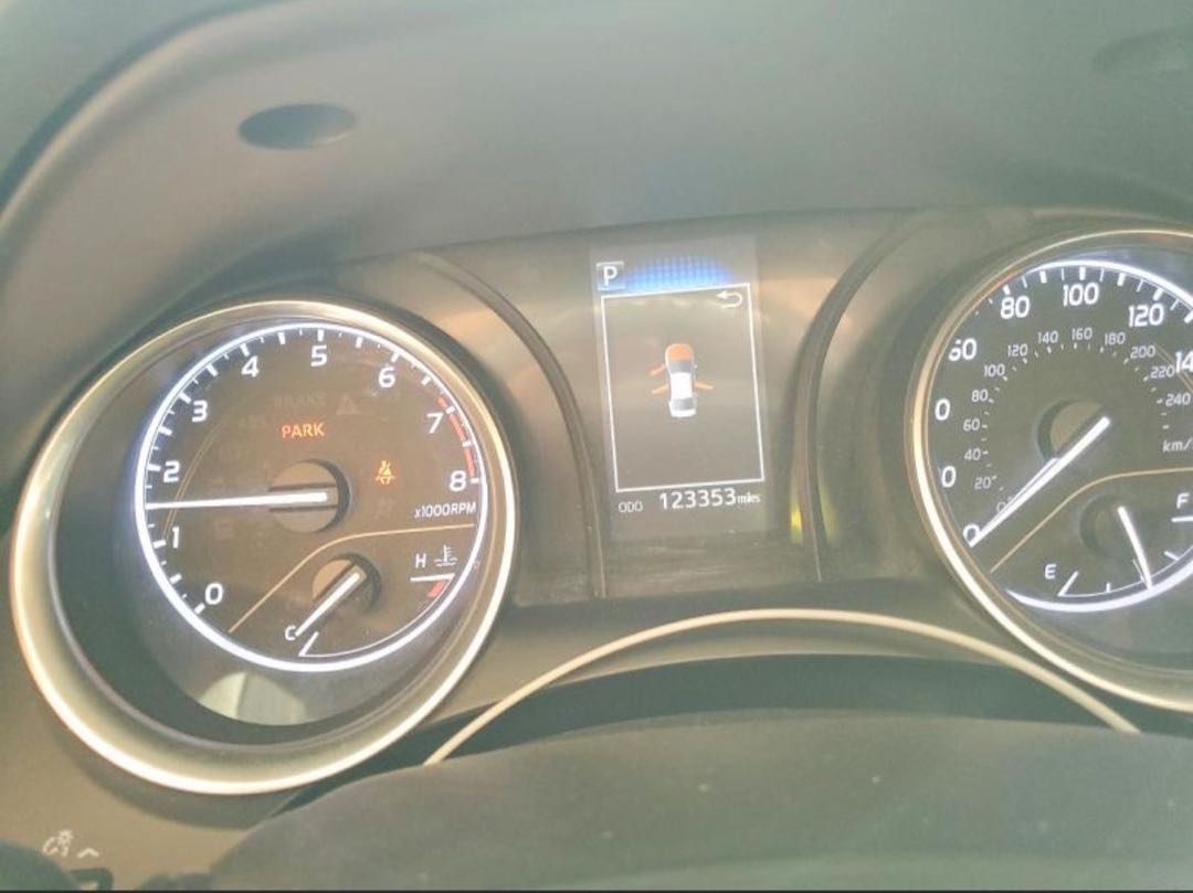 Car Image 2018 TOYOTA CAMRY