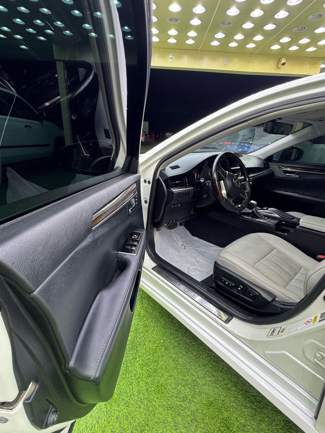 Car Image 2018 LEXUS ES 350