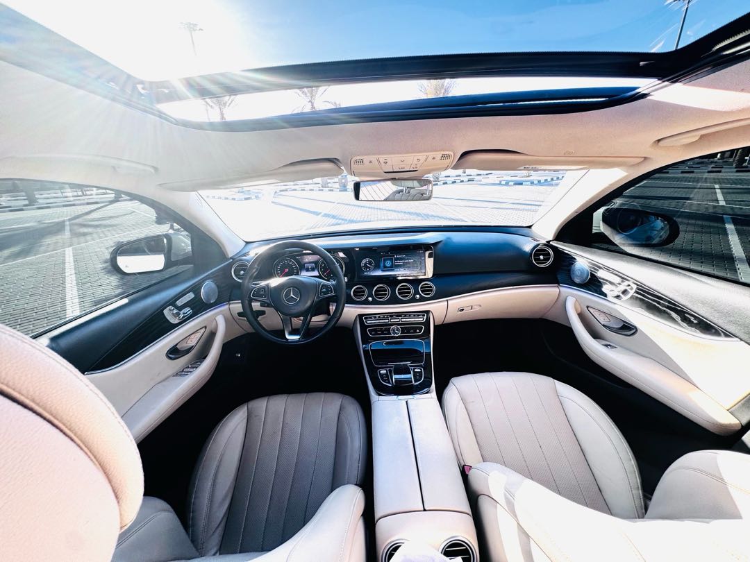 Car Image 2017 MERCEDES E Class 300