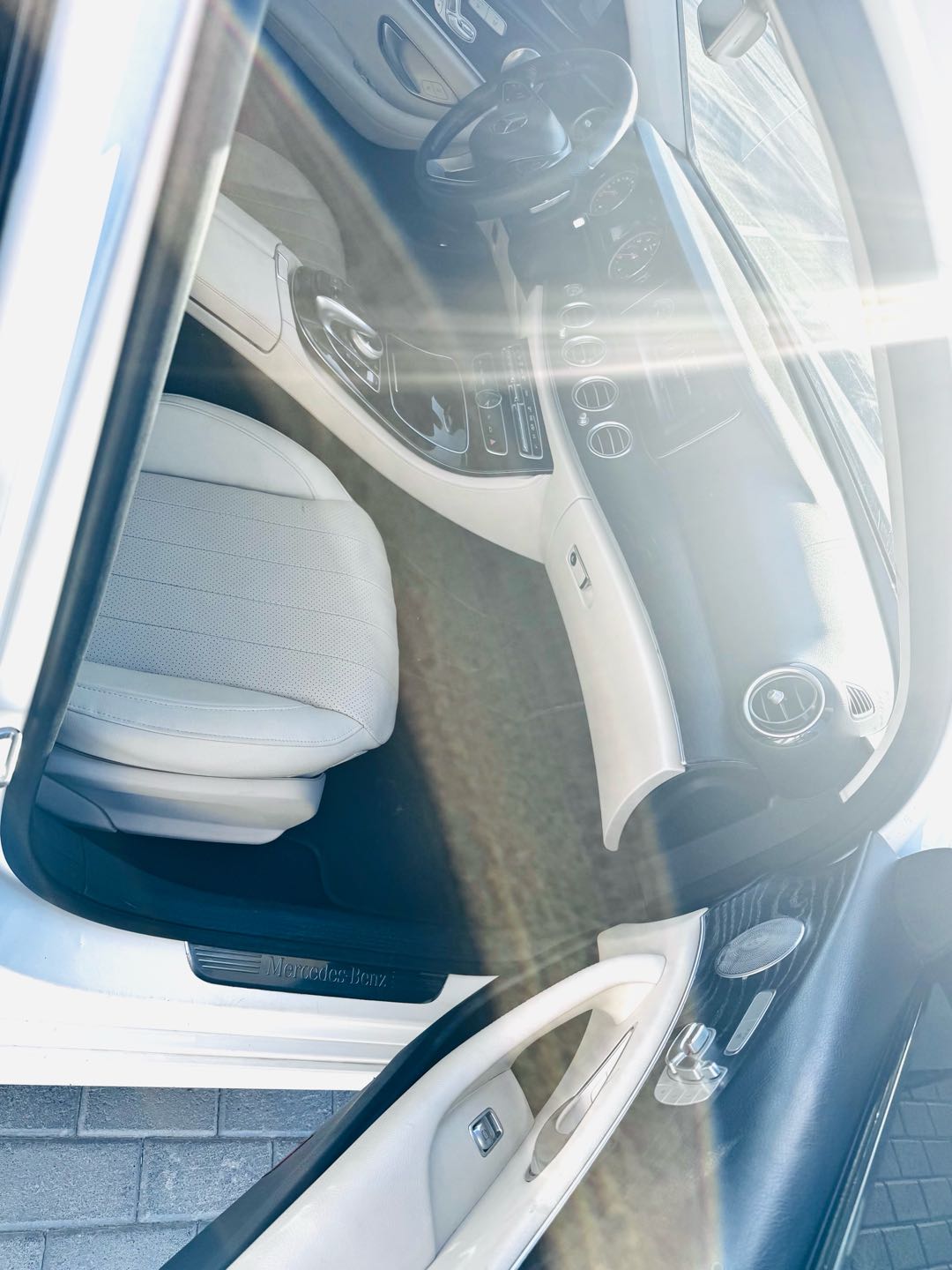Car Image 2017 MERCEDES E Class 300
