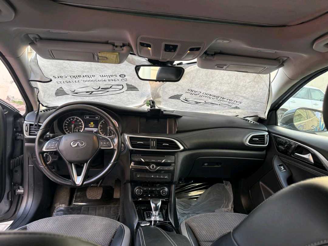 انفينتي QX30 2020