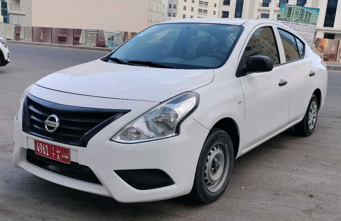 NISSAN SUNNY 2019