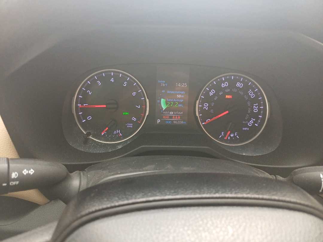Car Image 2019 TOYOTA RAV4 XLE