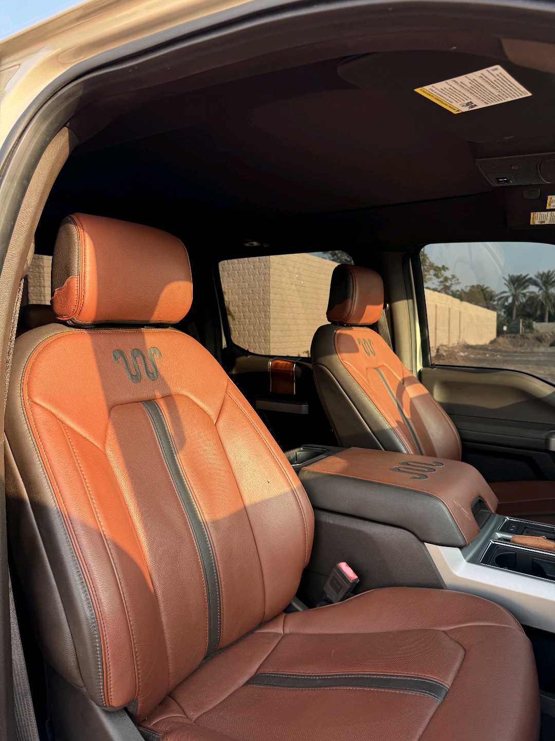 Car Image 2018 FORD F-150 Platinum