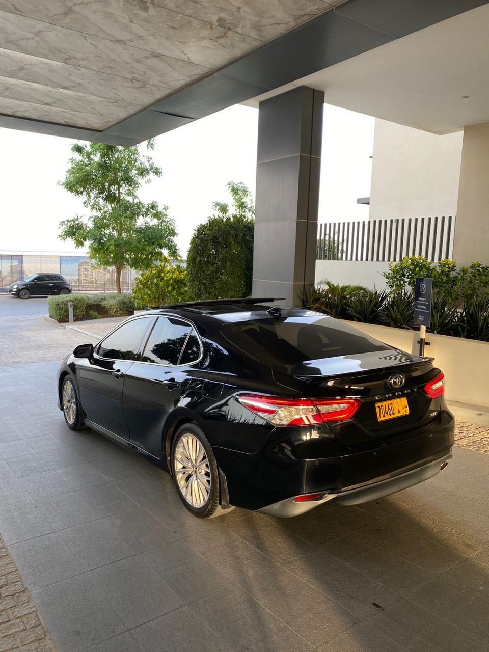 Car Image 2018 TOYOTA CAMRY XLE
