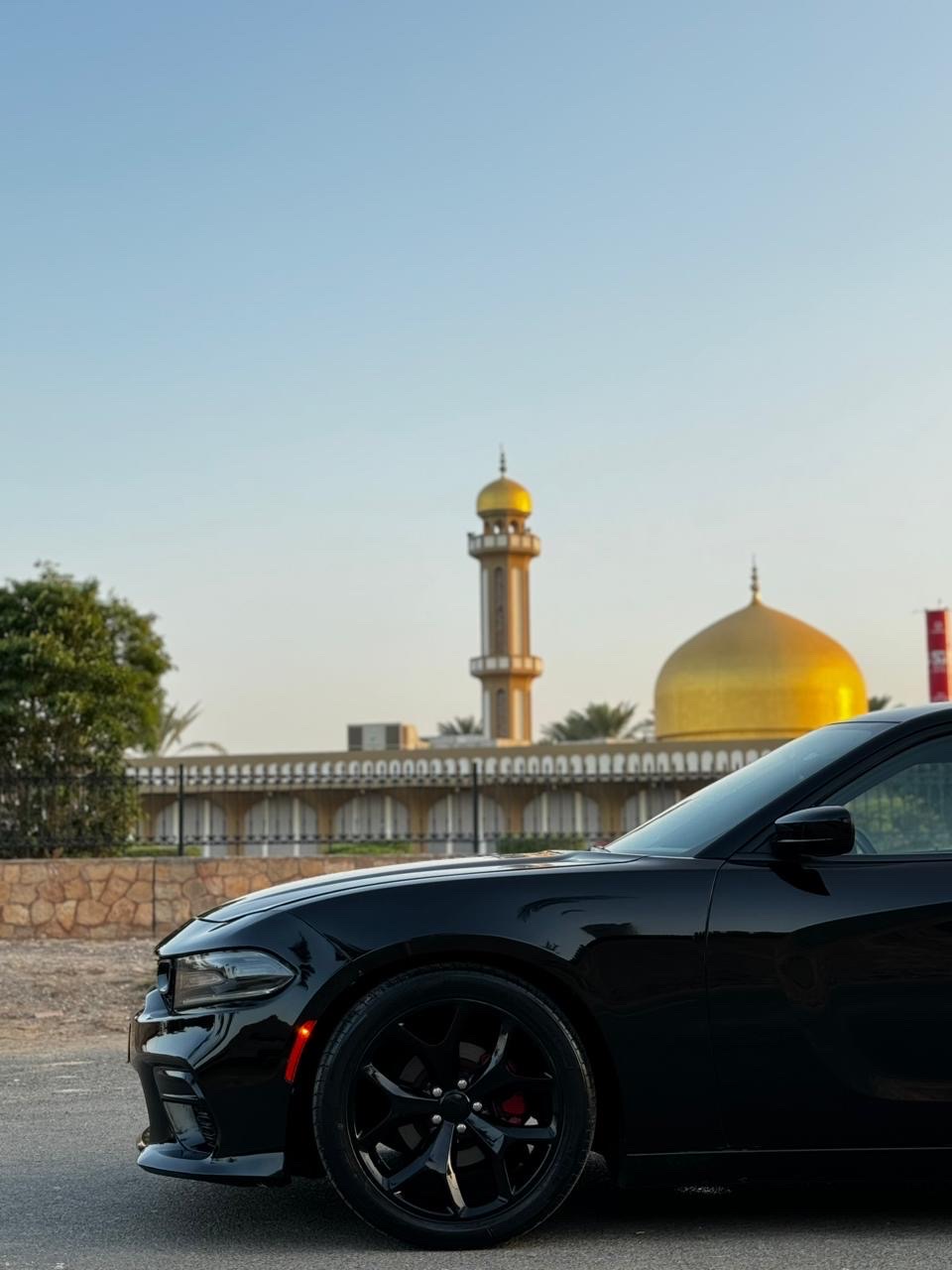 Car Image 2019 DODGE CHARGER SXT