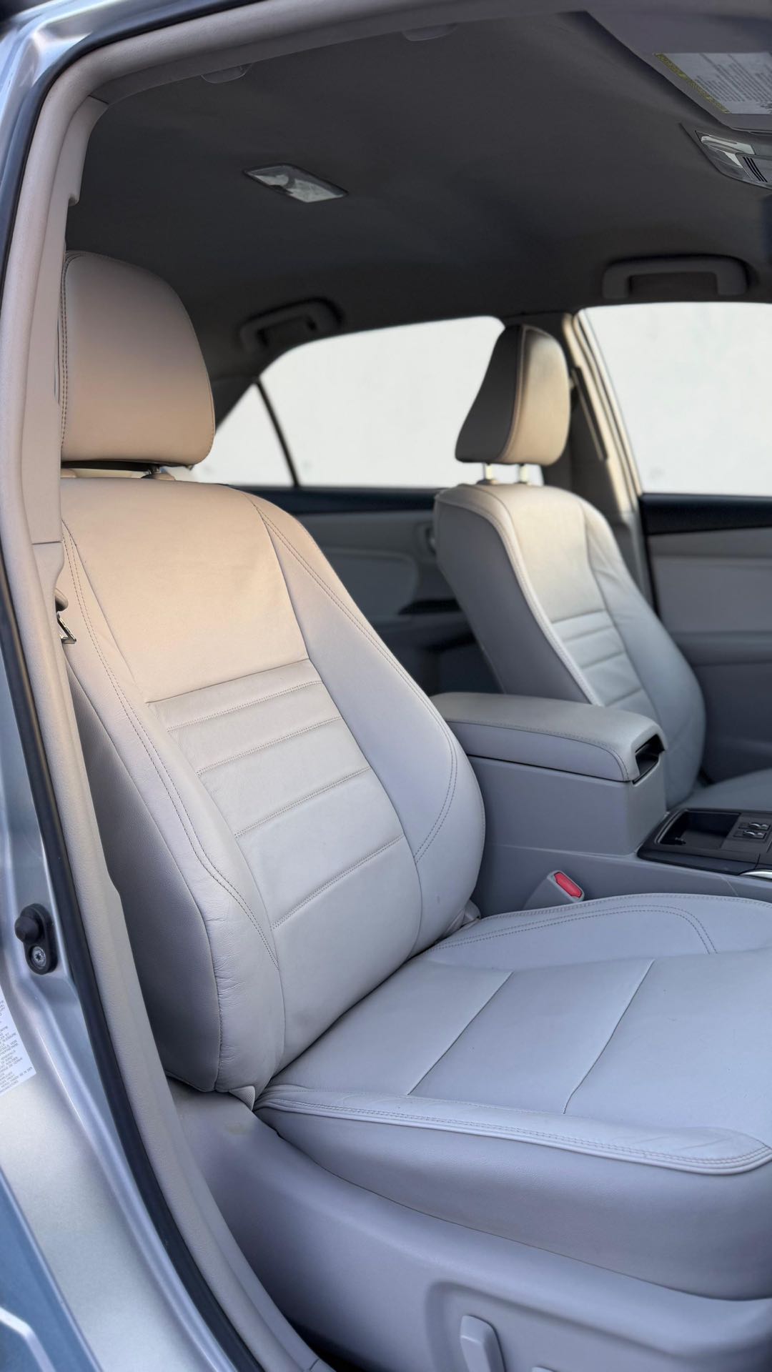 Car Image 2017 TOYOTA CAMRY XLE