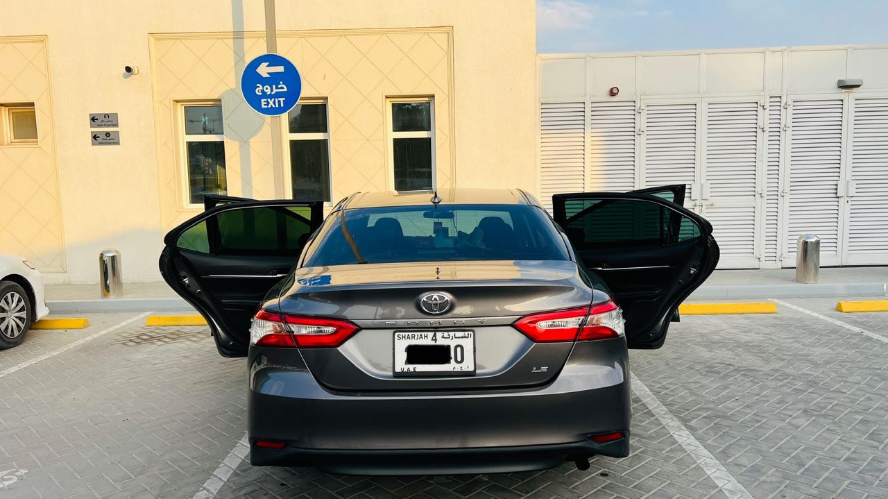 TOYOTA CAMRY LE 2019