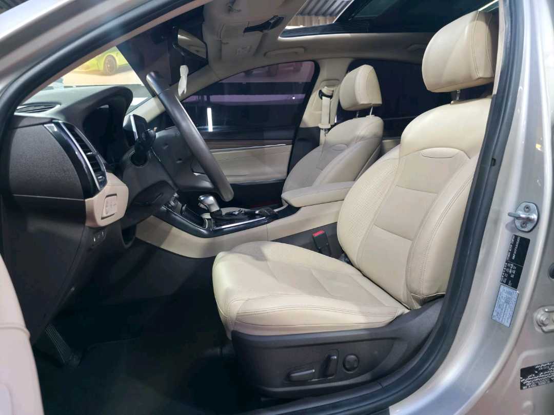 Car Image 2018 HYUNDAI AZERA 