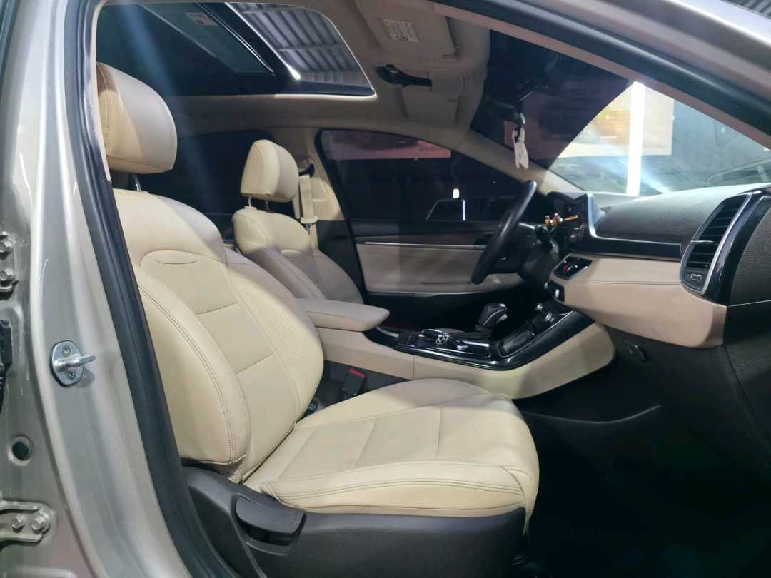 Car Image 2018 HYUNDAI AZERA 