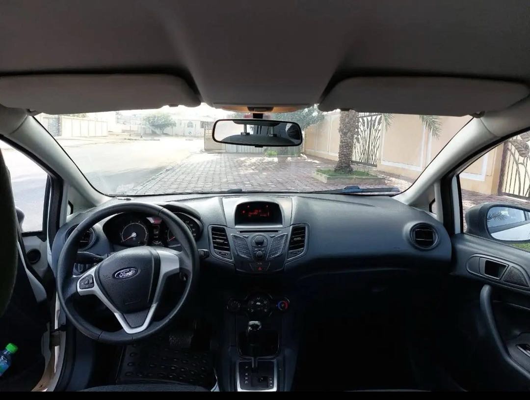 Car Image 2012 FORD FIESTA 